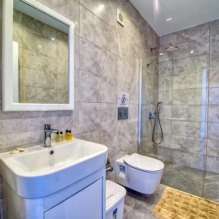 Retreat, Block B1, Unit7 شقة